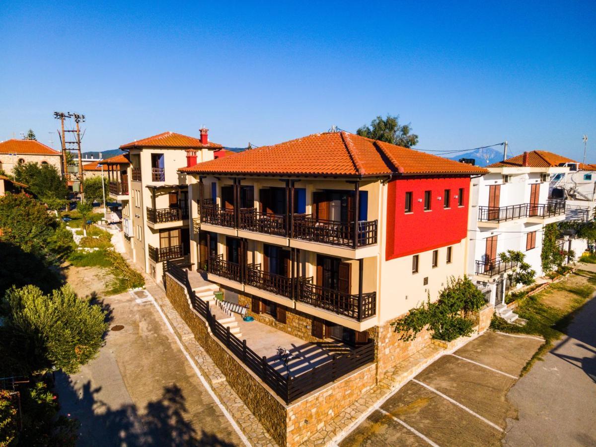 Helianthus Guesthouse Ammouliana Buitenkant foto