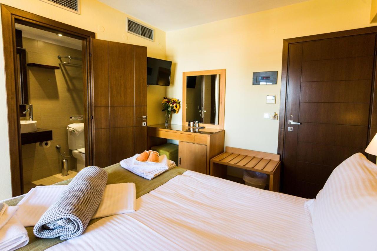 Helianthus Guesthouse Ammouliana Buitenkant foto