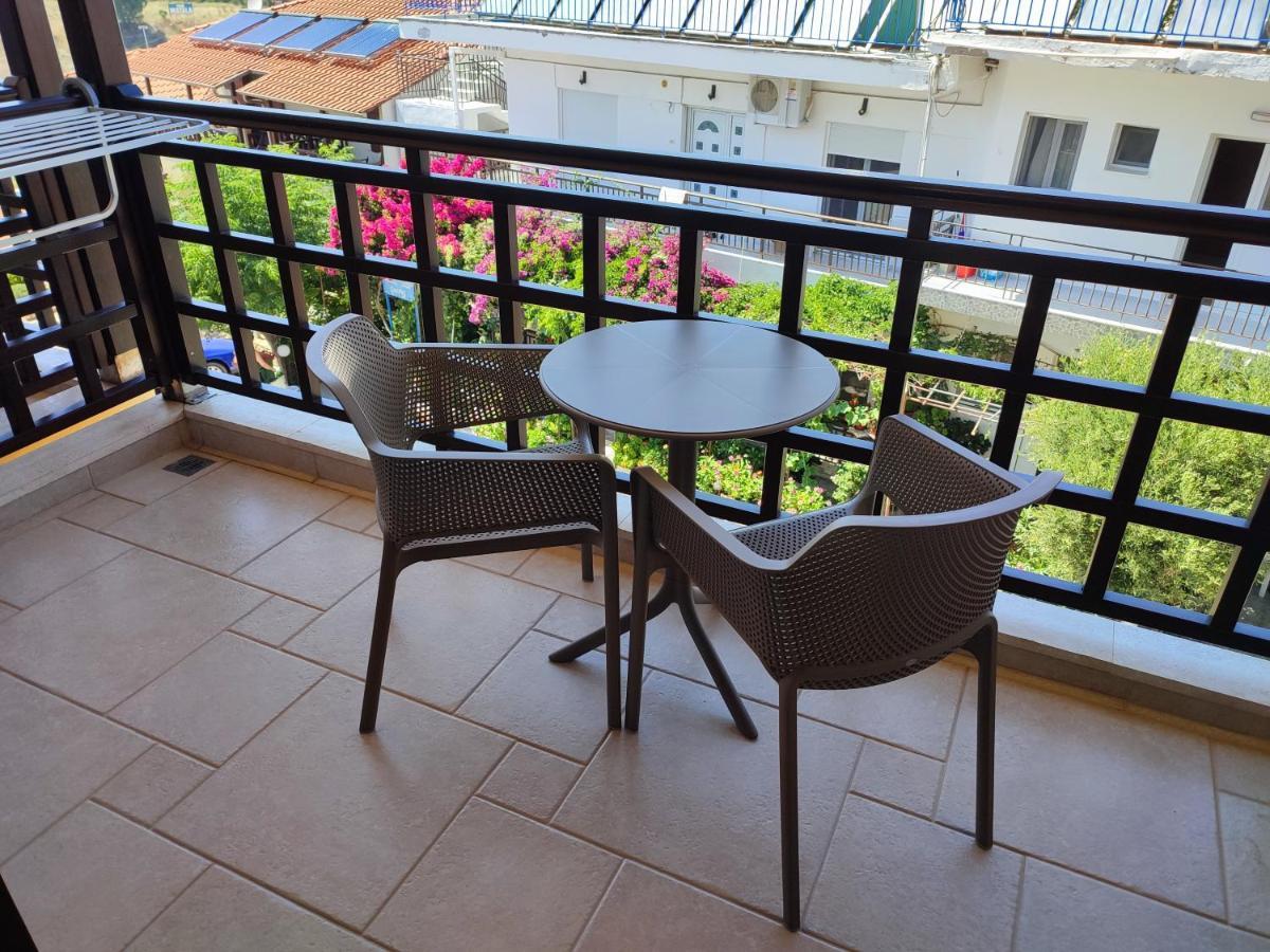 Helianthus Guesthouse Ammouliana Buitenkant foto