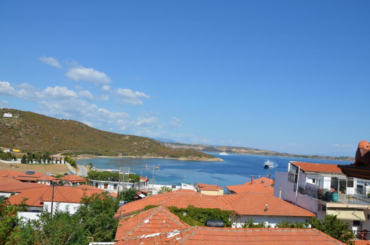 Helianthus Guesthouse Ammouliana Buitenkant foto