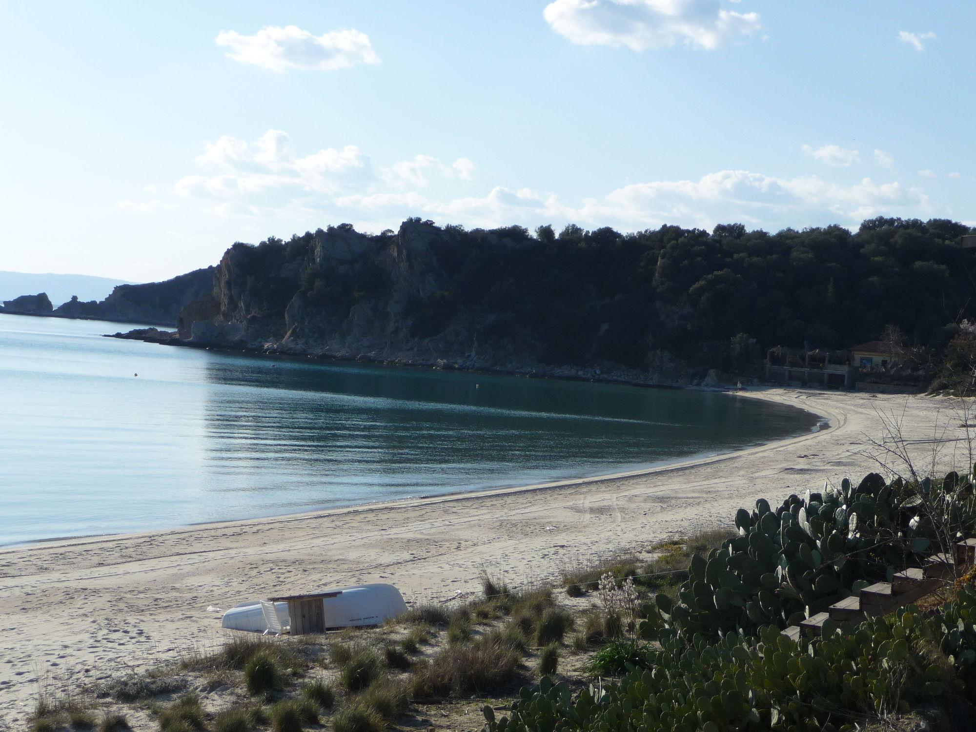 Helianthus Guesthouse Ammouliana Buitenkant foto